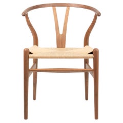 2021 CH24 Chaise de salle à manger Wishbone de Hans Wegner pour Carl Hansen en noyer