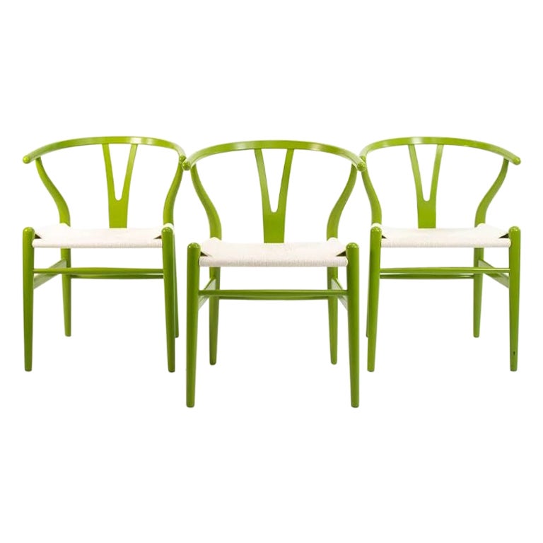 2021 CH24 Sillas de comedor Wishbone de Hans Wegner para Carl Hansen en verde