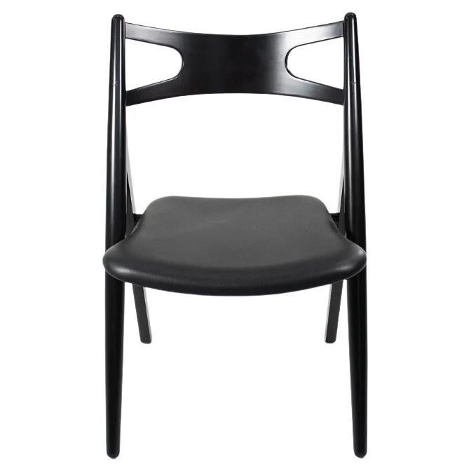 2021 CH29P Sawbuck Dining Chair by Hans Wegner for Carl Hansen in Beech, Leather For Sale