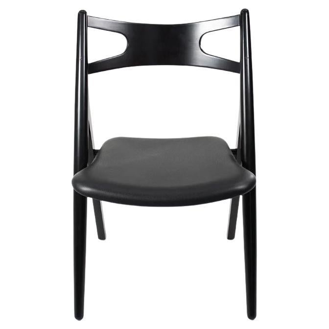 2021 CH29P Sawbuck Esszimmerstuhl von Hans Wegner für Carl Hansen aus Buche, Leder im Angebot