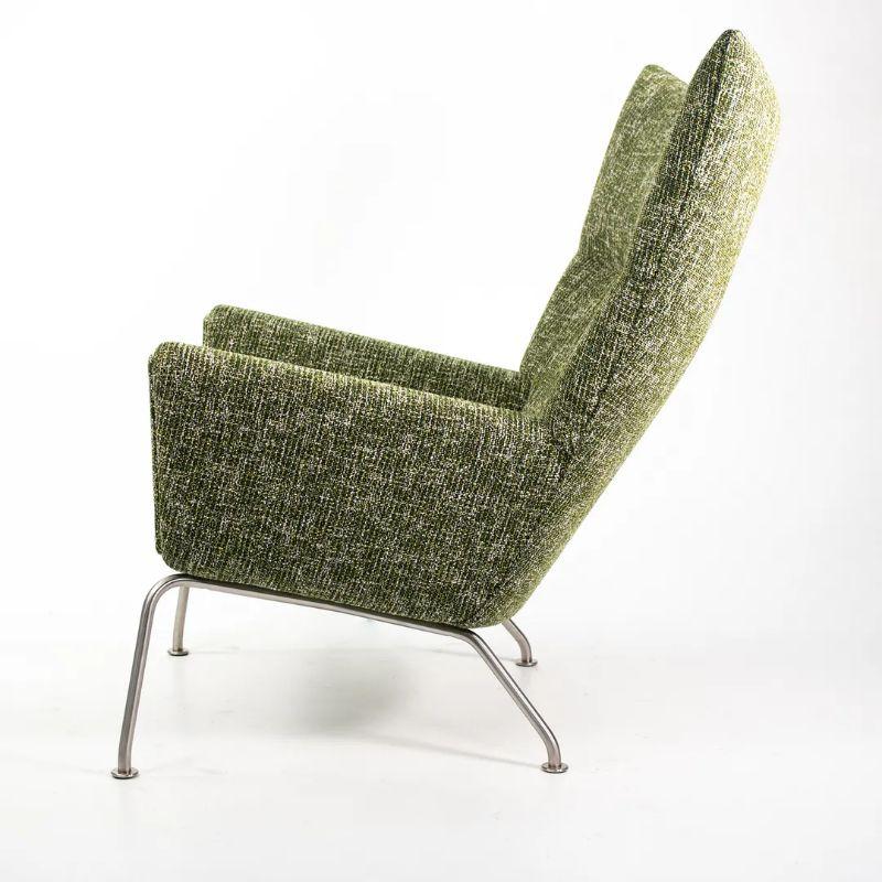 2021 CH445 Wing Lounge Chair by Hans Wegner for Carl Hansen in Green Fabric For Sale 3