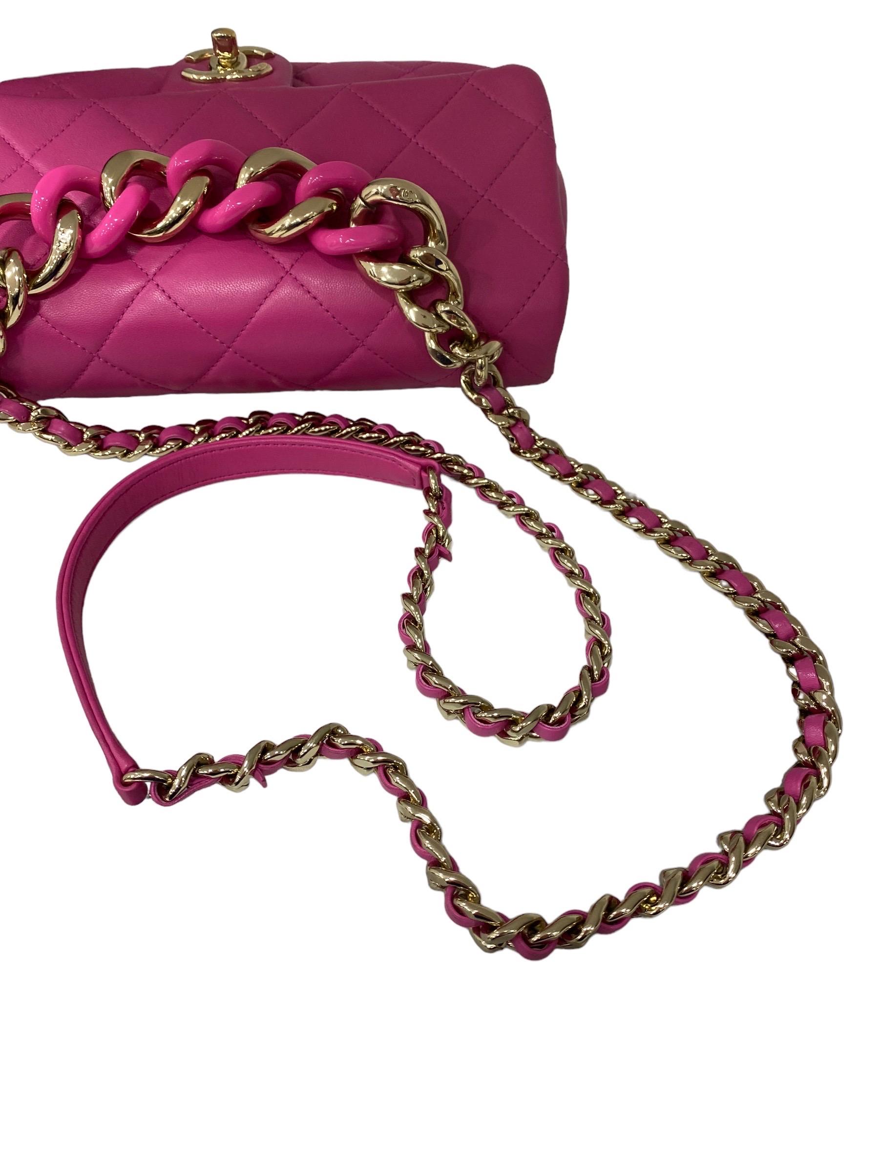 2021 Chanel 19 Pink Shoulder Bag  In Good Condition For Sale In Torre Del Greco, IT
