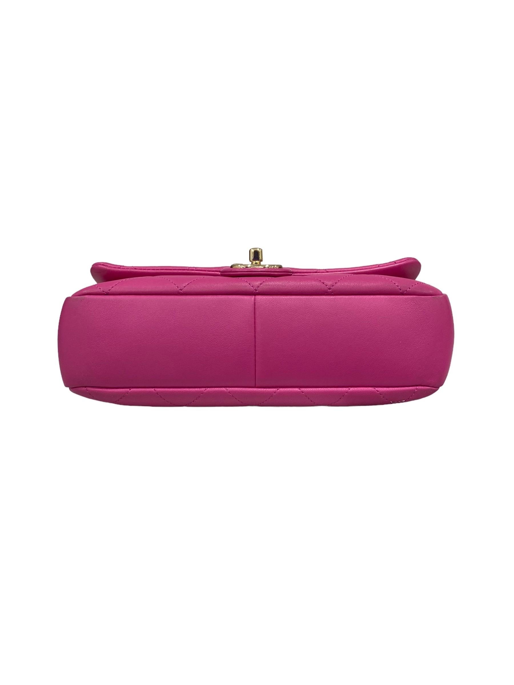 2021 Chanel 19 Pink Shoulder Bag  For Sale 1