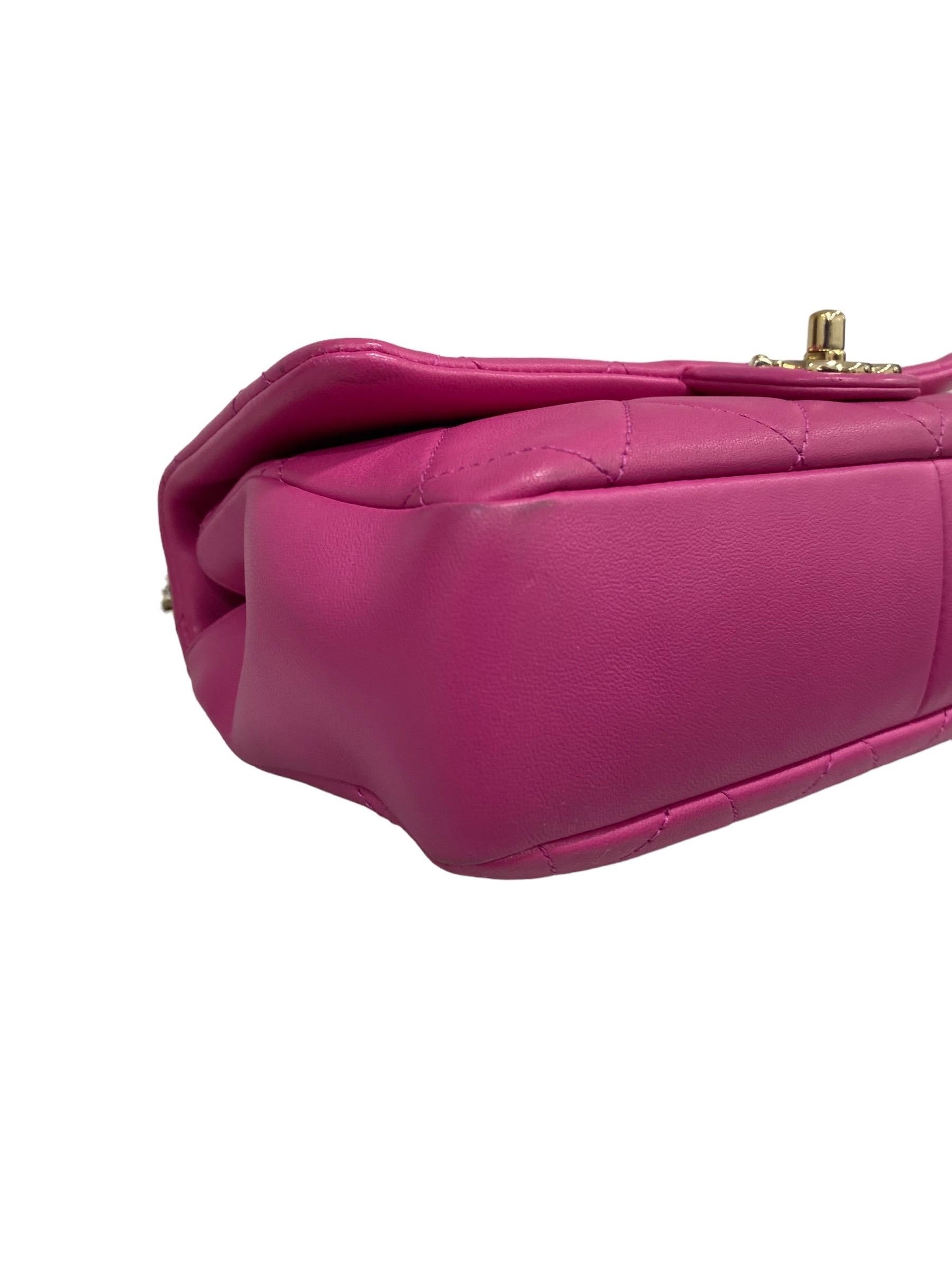 2021 Chanel 19 Pink Shoulder Bag  For Sale 2