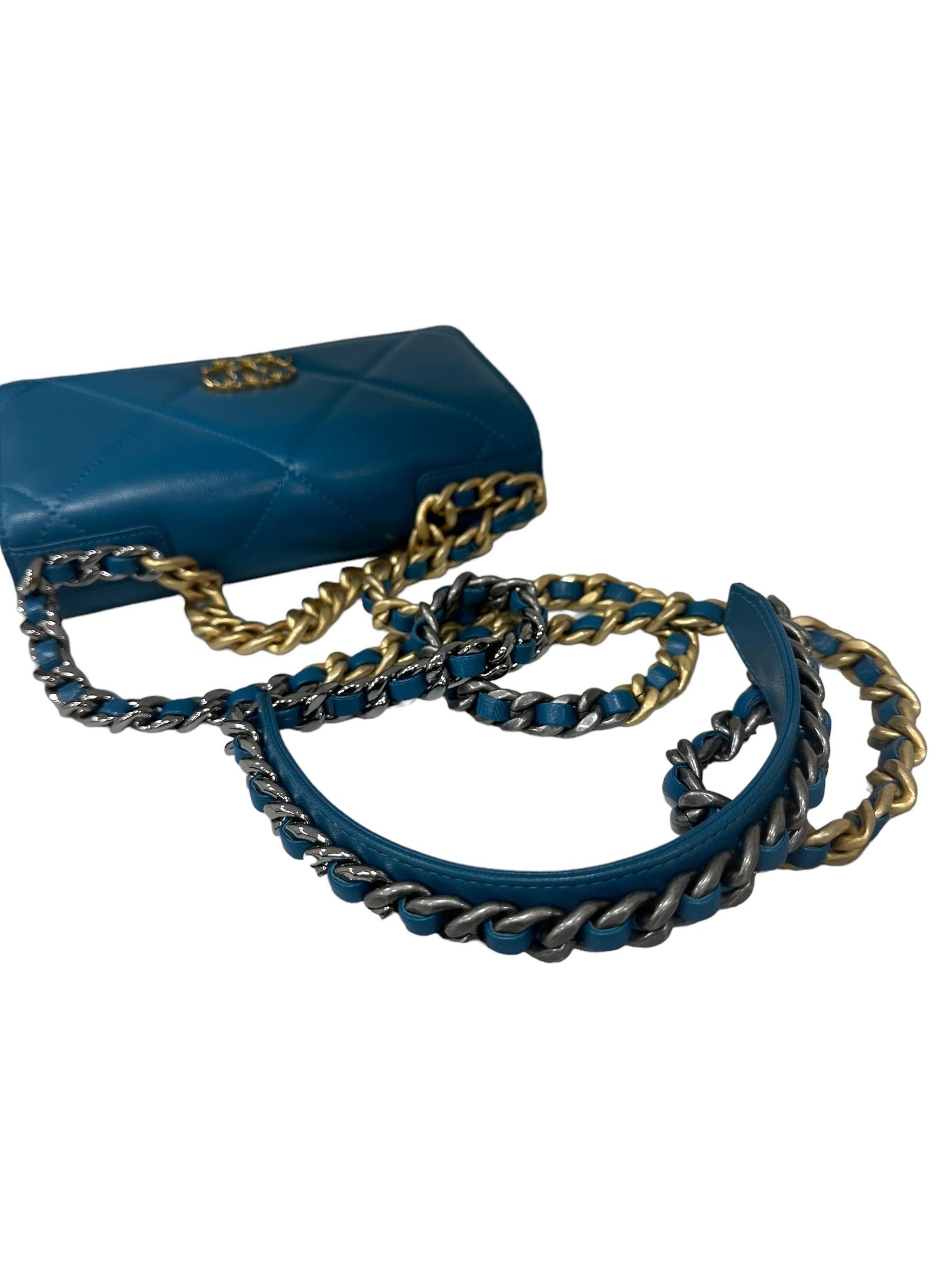 2021 Chanel 19 Wallet On Chain Blue Leather 8