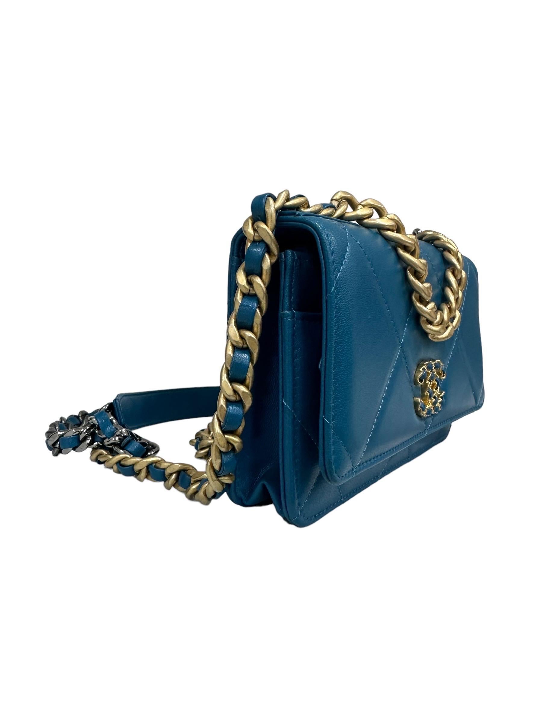 chanel 19 bag blue