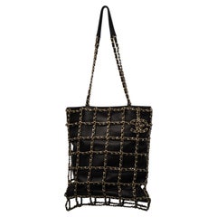 2021 Chanel black lambskin leather chain bag