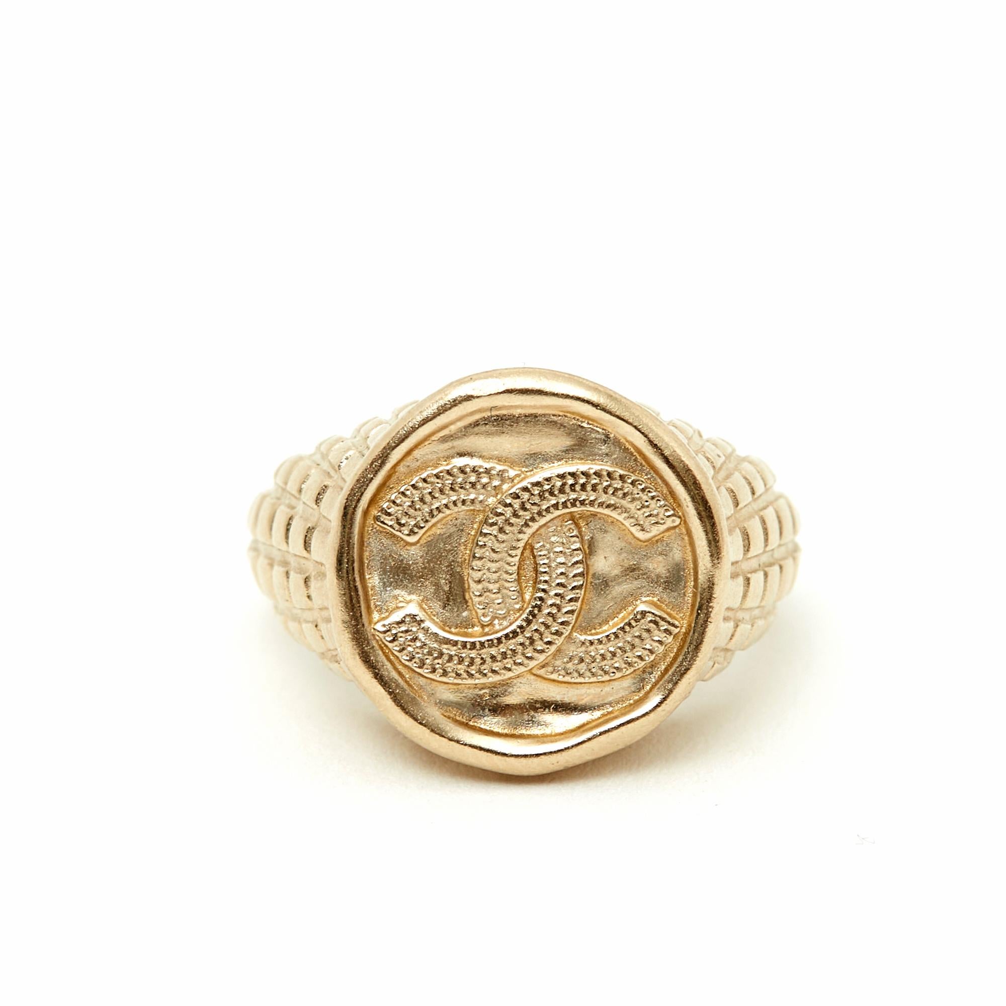 2021 Chanel CC Golden Signet Ring Size 6 3 4
