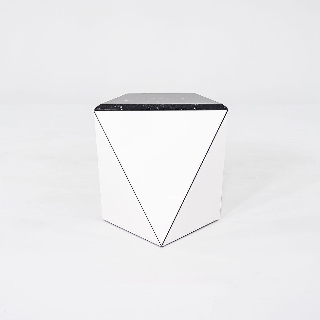 2021 David Adjaye for Knoll Washington Prism Side Table in White / Black Marble (table d'appoint en marbre blanc et noir) en vente 5