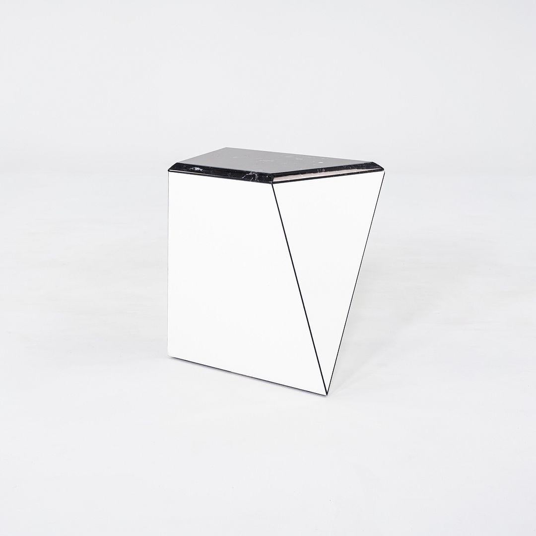 2021 David Adjaye for Knoll Washington Prism Side Table in White / Black Marble (table d'appoint en marbre blanc et noir) en vente 1