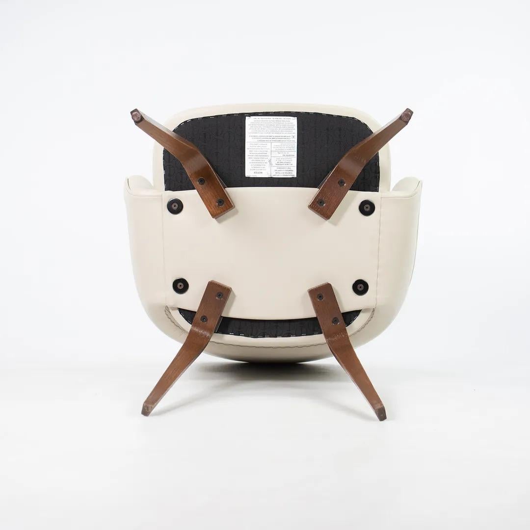 2021 Eero Saarinen for Knoll Executive Arm Chair Leather w/ Wood Legs For Sale 5