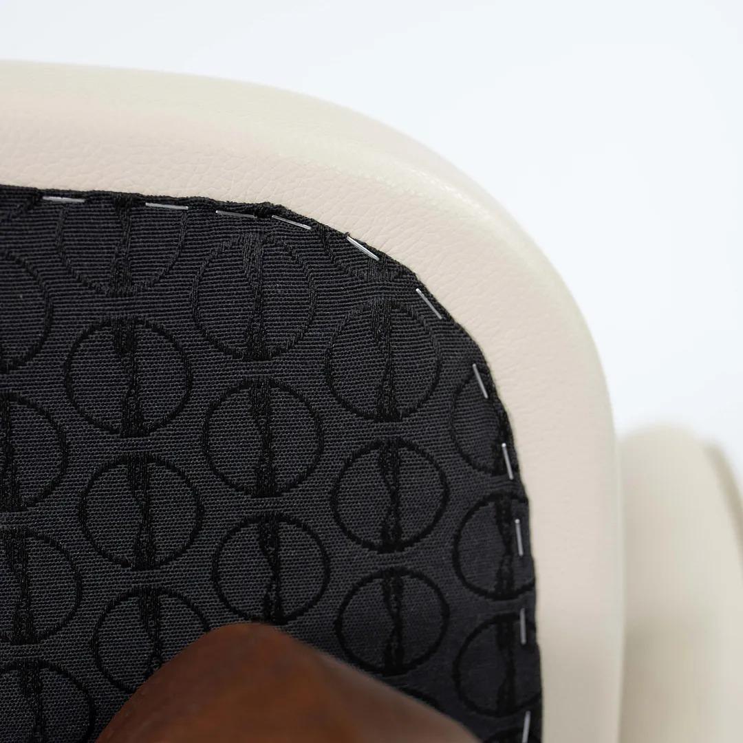 2021 Eero Saarinen for Knoll Executive Arm Chair Leather w/ Wood Legs For Sale 3
