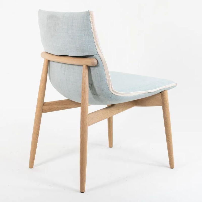 Danois 2021 Chaise de salle à manger EOO4 par EOOS pour Carl Hansen en tissu bleu et Oak en vente