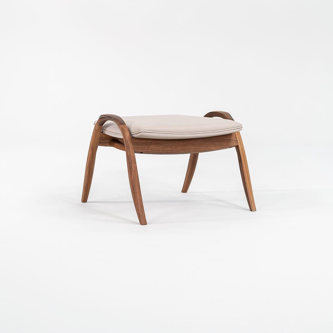 Moderne 2021 FH430 Tabouret Signature en noyer par Frits Henningsen pour Carl Hansen en vente
