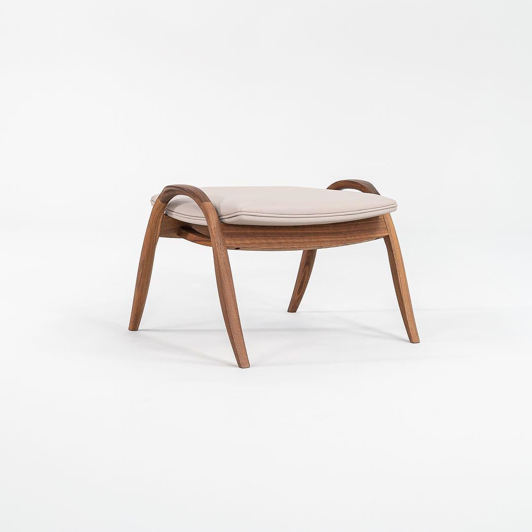 XXIe siècle et contemporain 2021 FH430 Tabouret Signature en noyer par Frits Henningsen pour Carl Hansen en vente