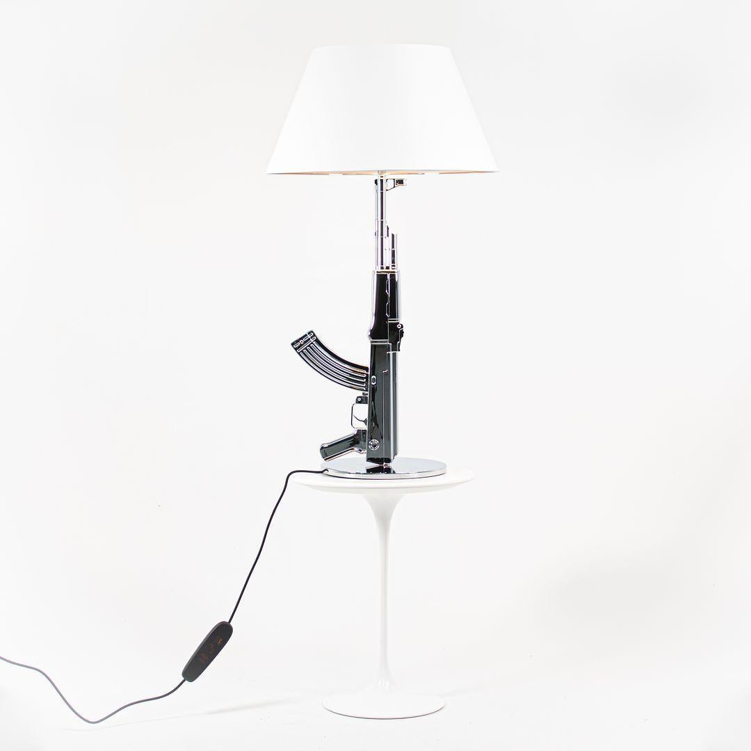 2021 Flos Gun Table Dimmable Floor Lamp in Chrome by Philippe Starck For Sale 3
