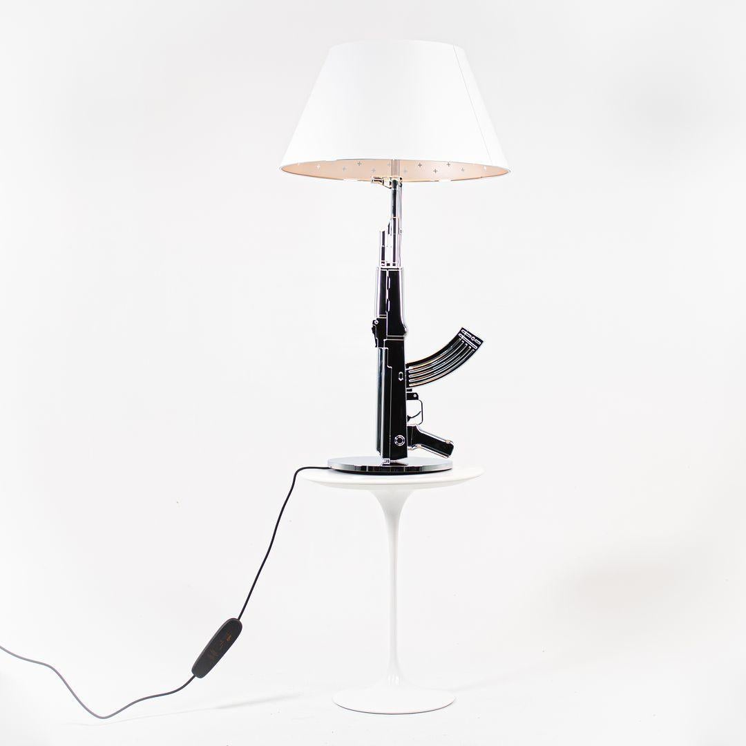 2021 Flos Gun Table Dimmable Floor Lamp in Chrome by Philippe Starck For Sale 2