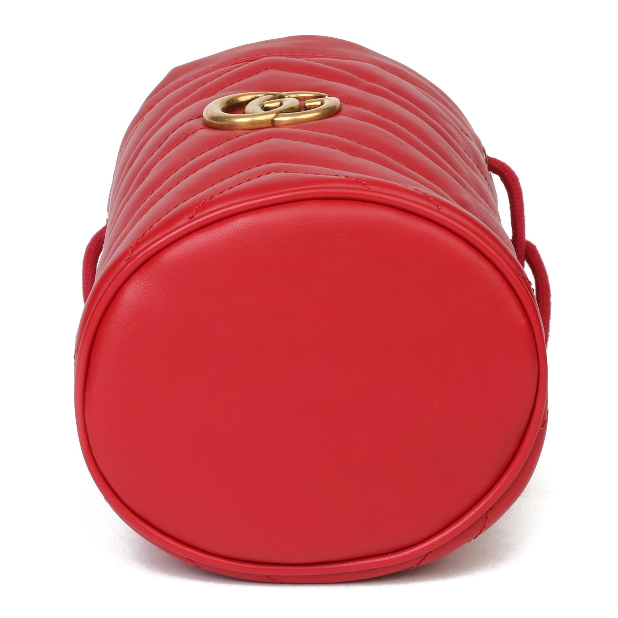 2021 Gucci Red Quilted Calfskin Leather Mini Marmont Bucket Bag In New Condition In Bishop's Stortford, Hertfordshire