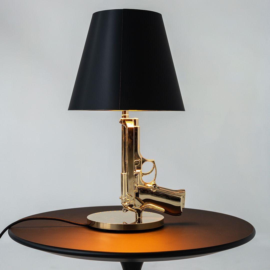 Lampe de chevet Gun 2021 de Philippe Starck pour Flos en or 18 carats 6x disponibles 2