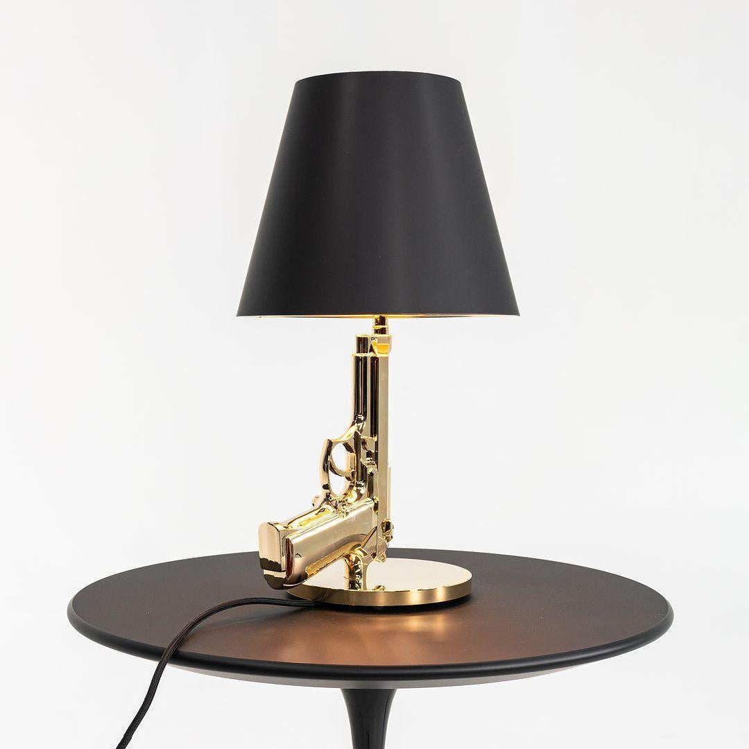 Lampe de chevet Gun 2021 de Philippe Starck pour Flos en or 18 carats 6x disponibles Excellent état à Philadelphia, PA