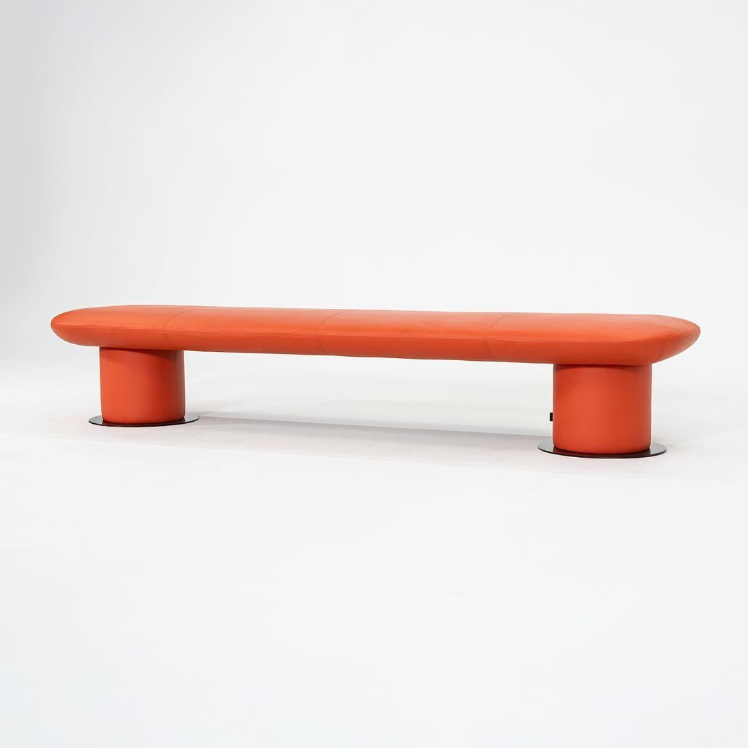 2021 +Halle / Hightower Levels Bench in Orange par Form Us With Love Sweden 95