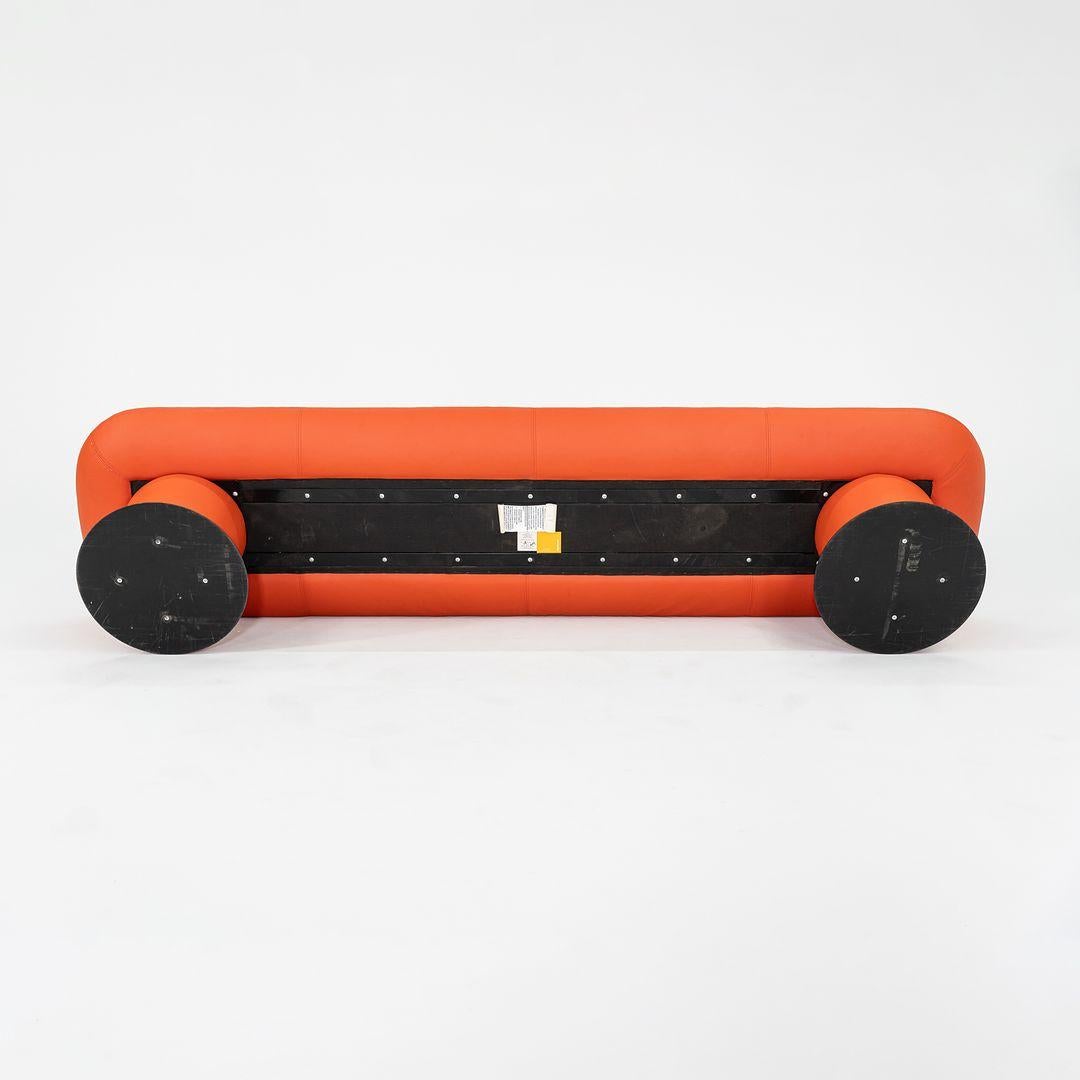 Fer 2021 +Halle / Hightower Levels Bench in Orange par Form Us With Love Sweden 95