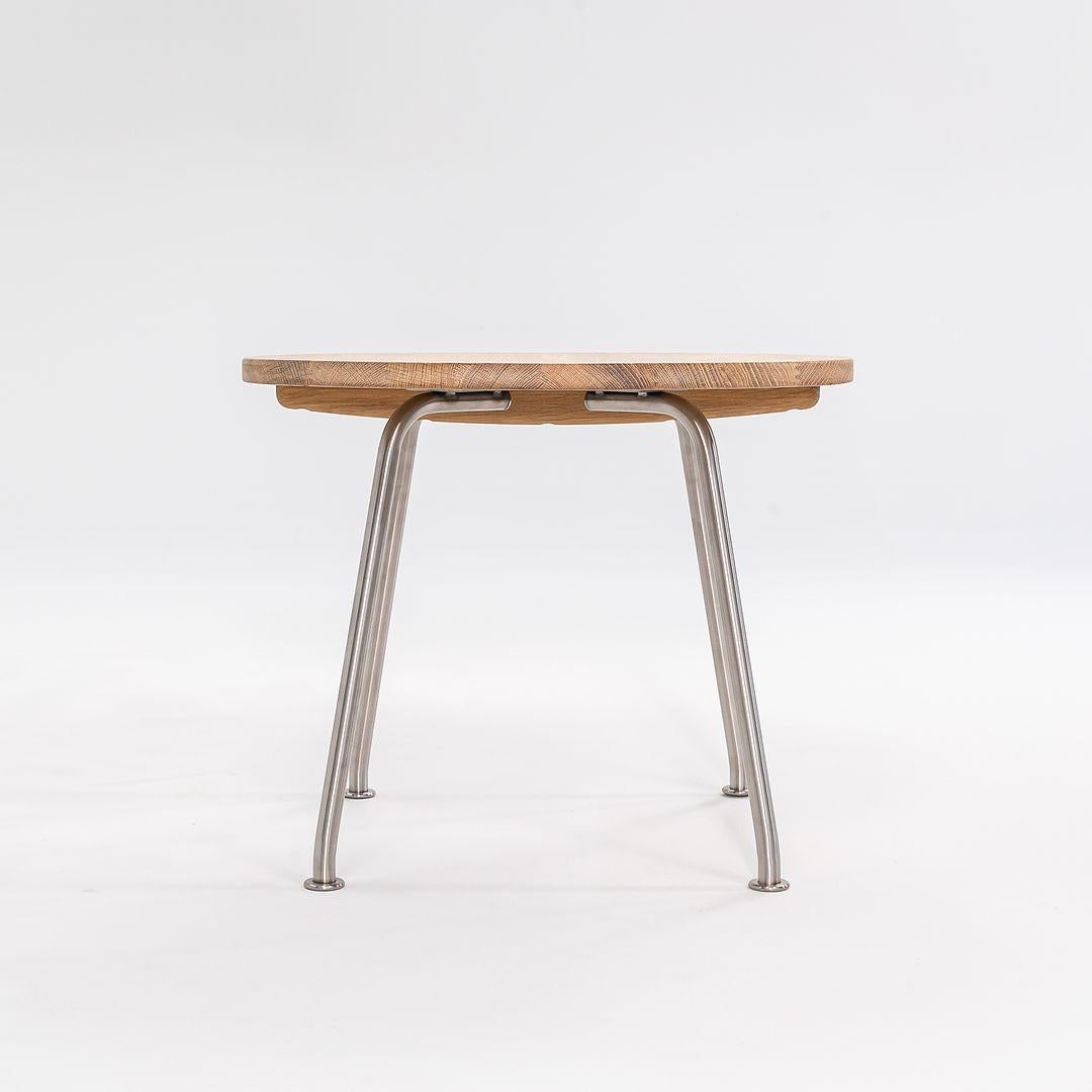 2021 Hans Wegner Carl Hansen CH415 Beistelltisch / Beistelltisch 21,5 Eichenholzplatte Edelstahl (21. Jahrhundert und zeitgenössisch) im Angebot