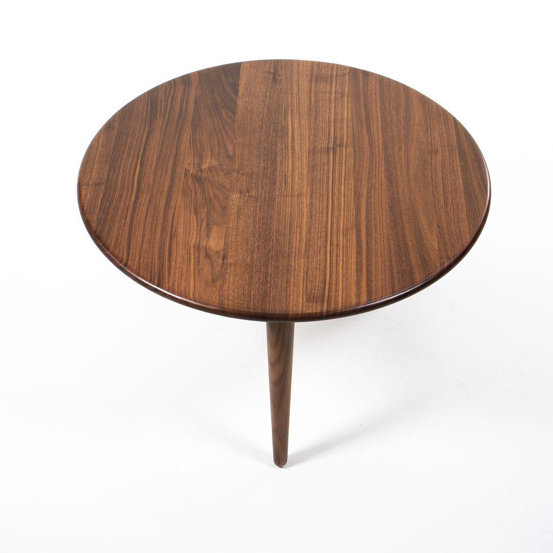 2021 Table basse Hans Wegner pour Carl Hansen CH008 en noyer laqué en vente 3