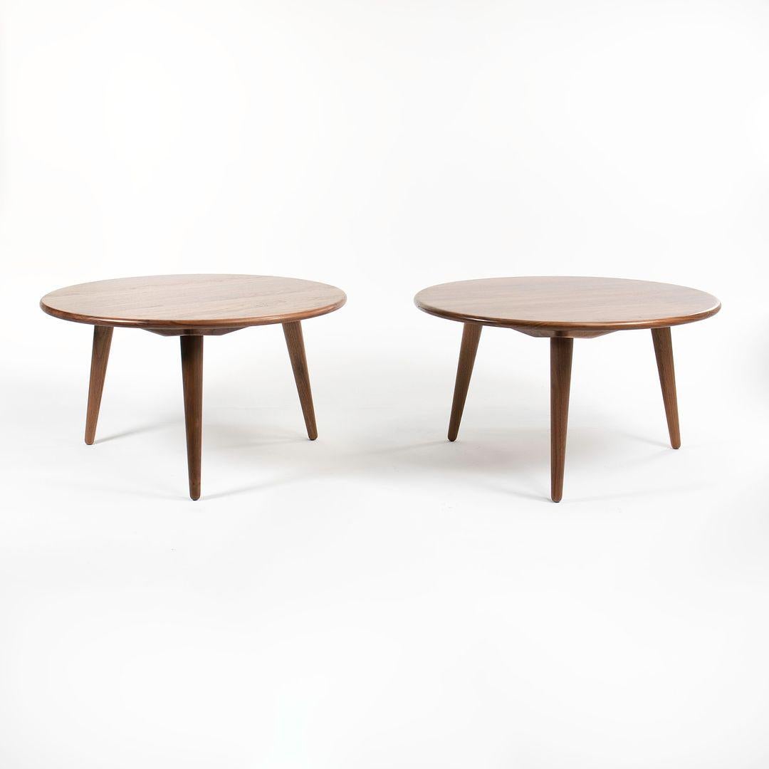 Moderne 2021 Hans Wegner pour Carl Hansen CH008 Table basse en noyer 80cm en vente