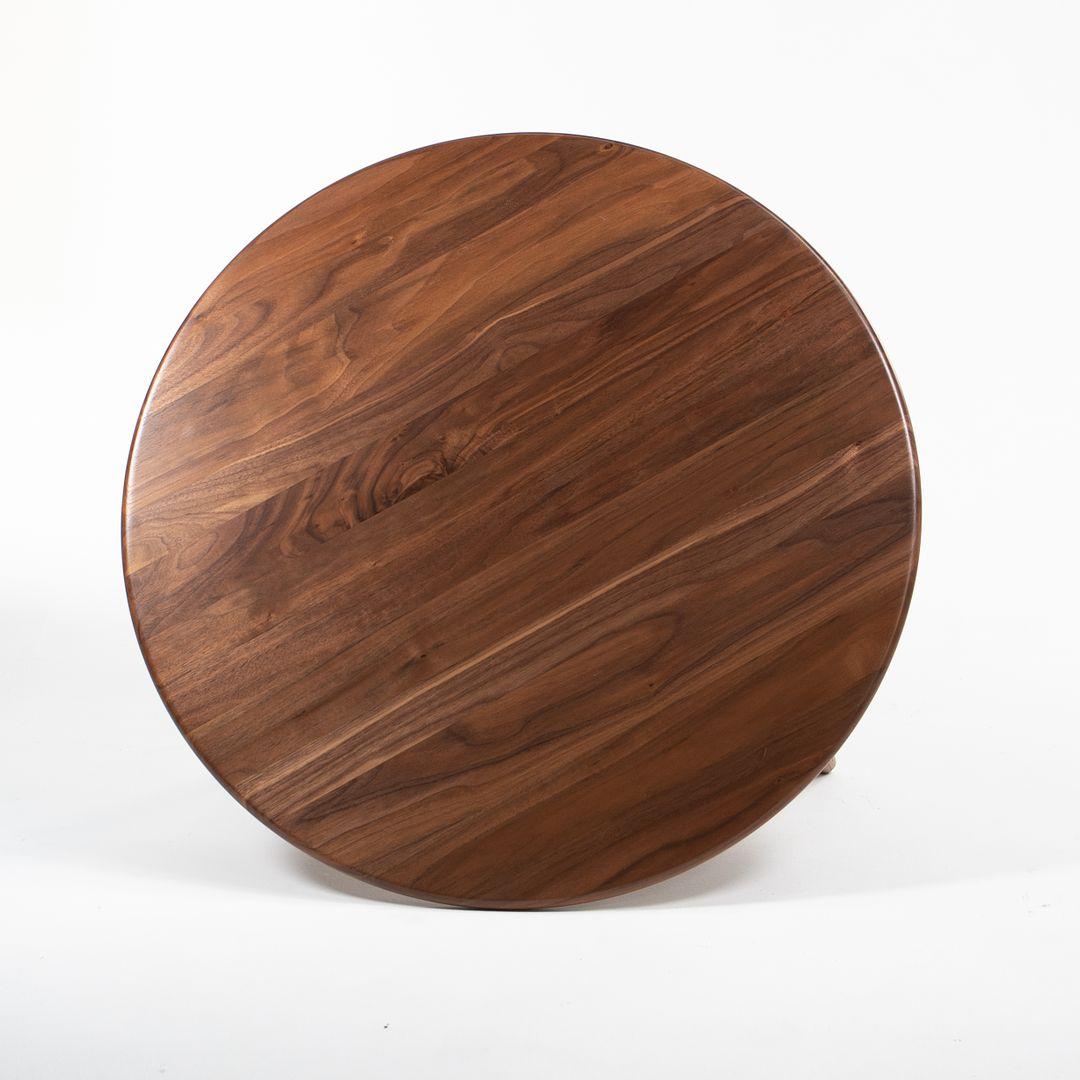 Noyer 2021 Hans Wegner pour Carl Hansen CH008 Table basse en noyer 80cm en vente