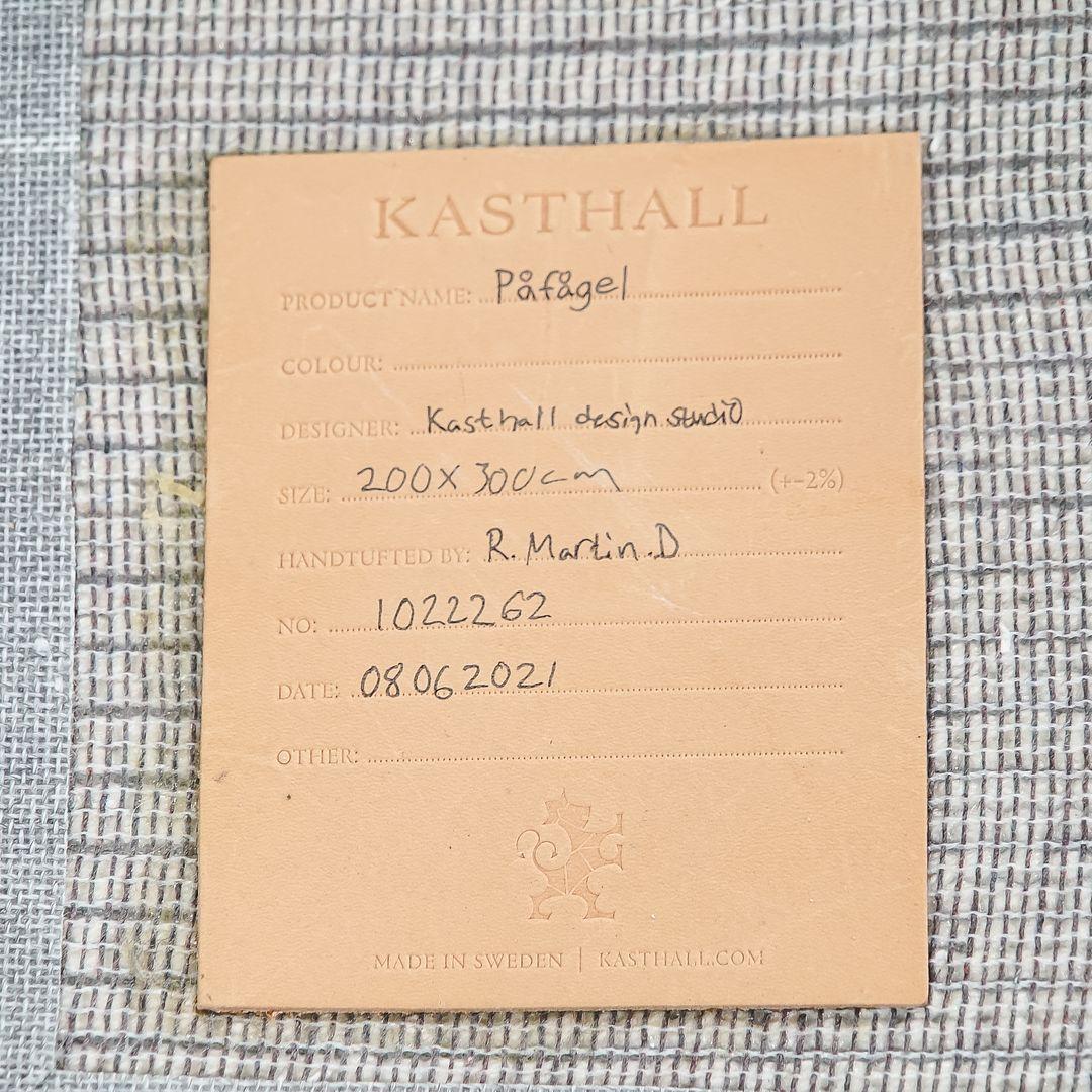 2021 Kasthall Design Studio für Kasthall Pafagelt Teppich 6.5 x 10 ft und Weiß im Angebot 2