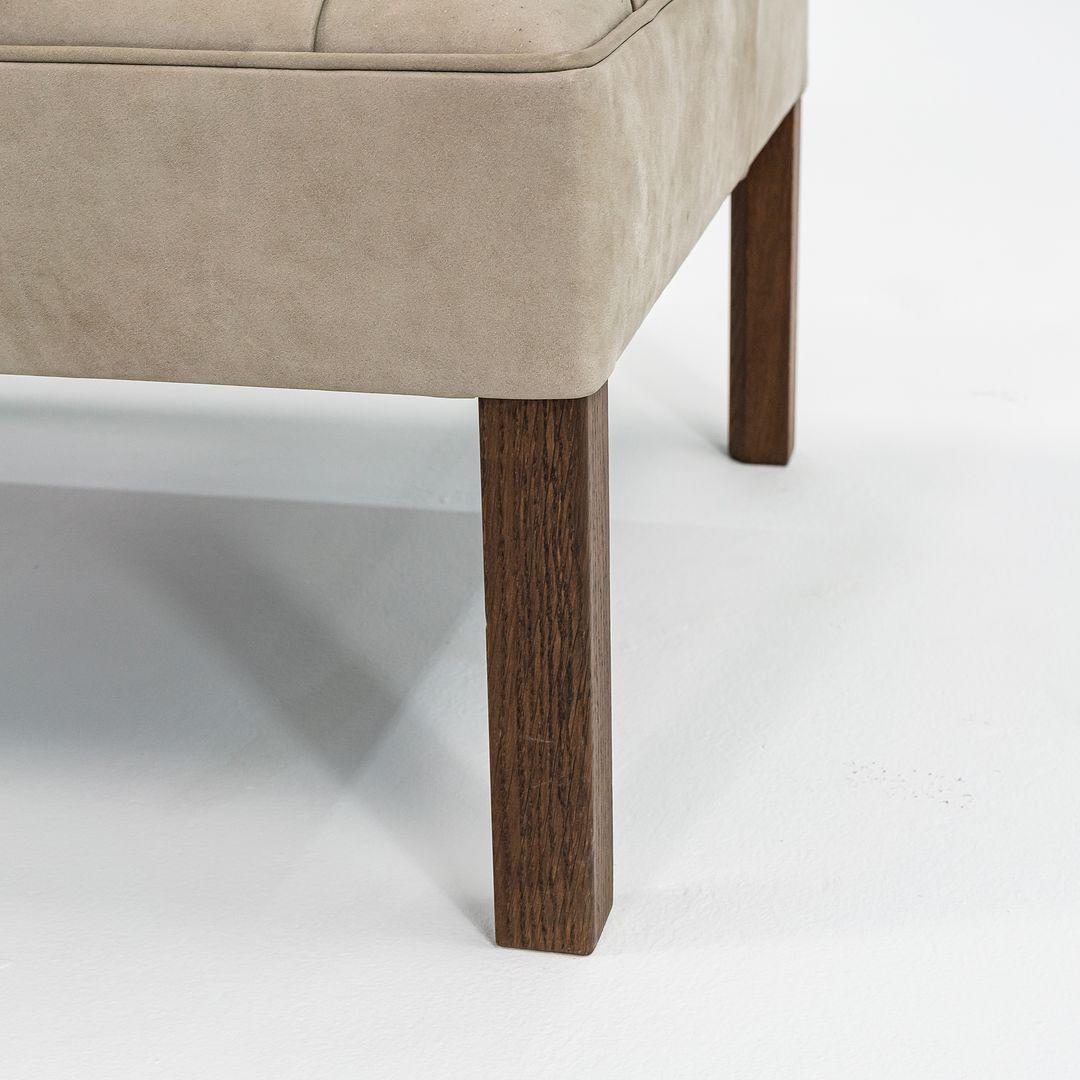 2021 KK48651 Addition Canapé / banquette en cuir avec pieds en bois foncé par Kaare Klint en vente 2