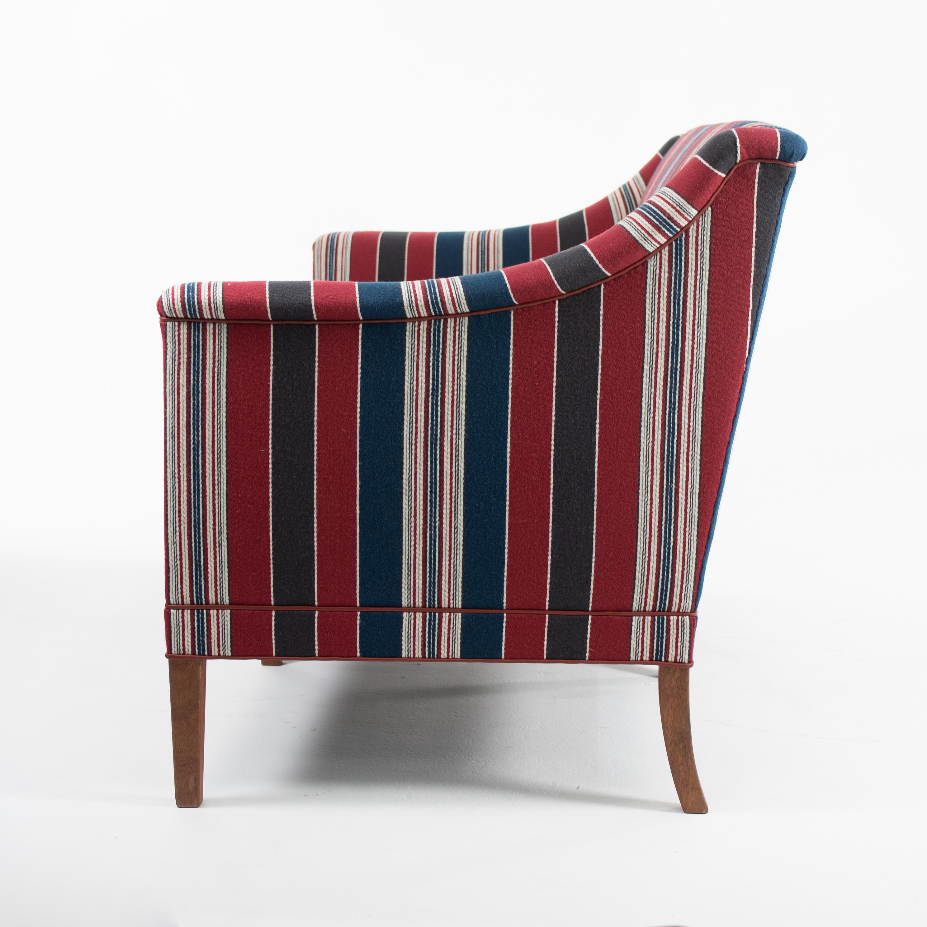 Scandinavo moderno 2021 KK6092 Divano/Loveseat a 2 posti di Kaare Klint per Carl Hansen in Fabrice in vendita