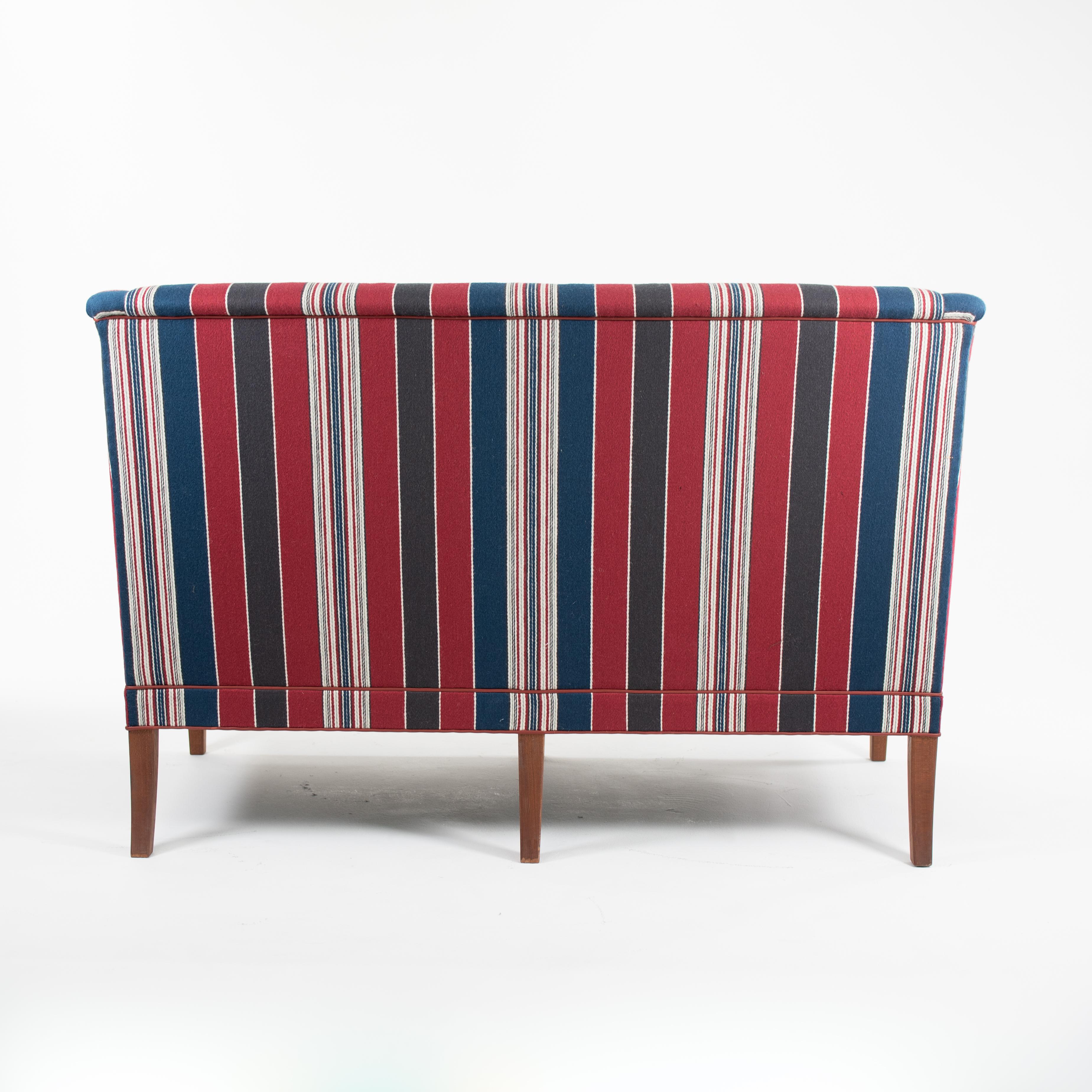 Danese 2021 KK6092 Divano/Loveseat a 2 posti di Kaare Klint per Carl Hansen in Fabrice in vendita