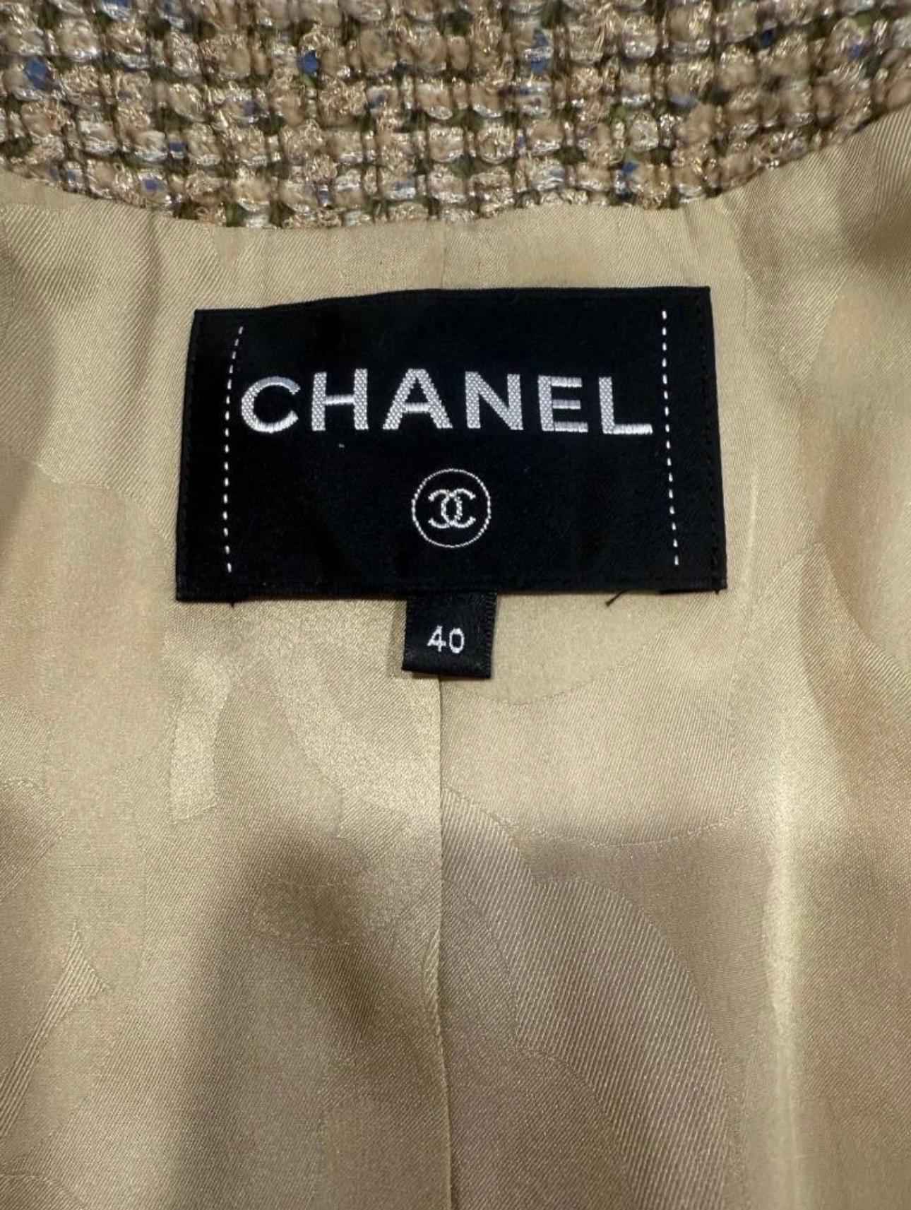 2021 Pre Fall CHANEL by Virginie Viard Faux Fur Trim Lamé Jacket, Size 40 For Sale 3