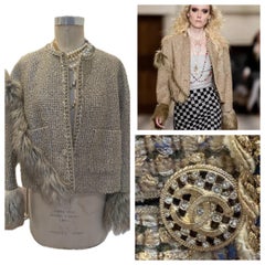 2021 Pre Otoño CHANEL by Virginie Viard Chaqueta de lamé con ribete de piel sintética, Talla 40