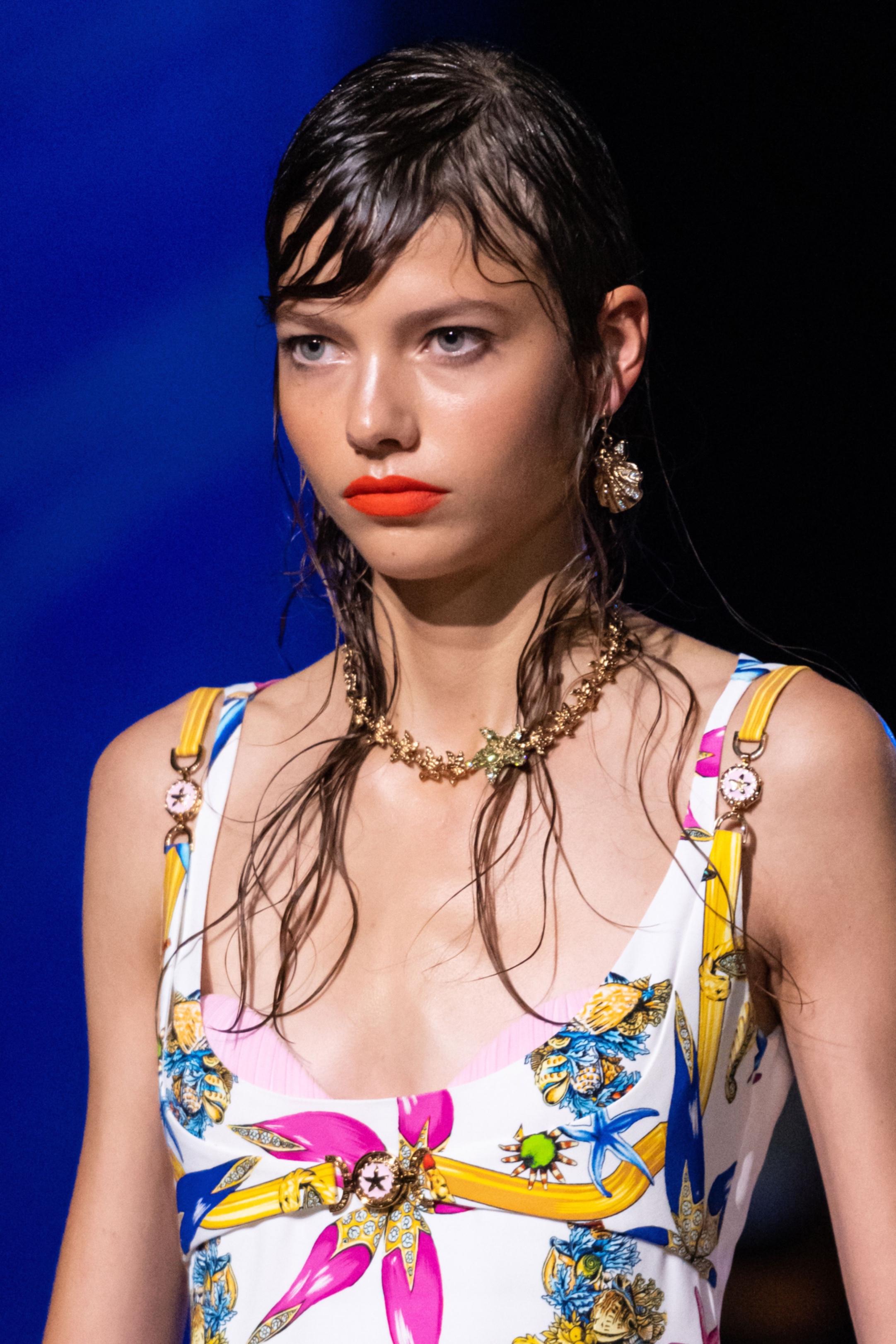 2021 Versace White Shell Print Silk Shirt-Dress 3