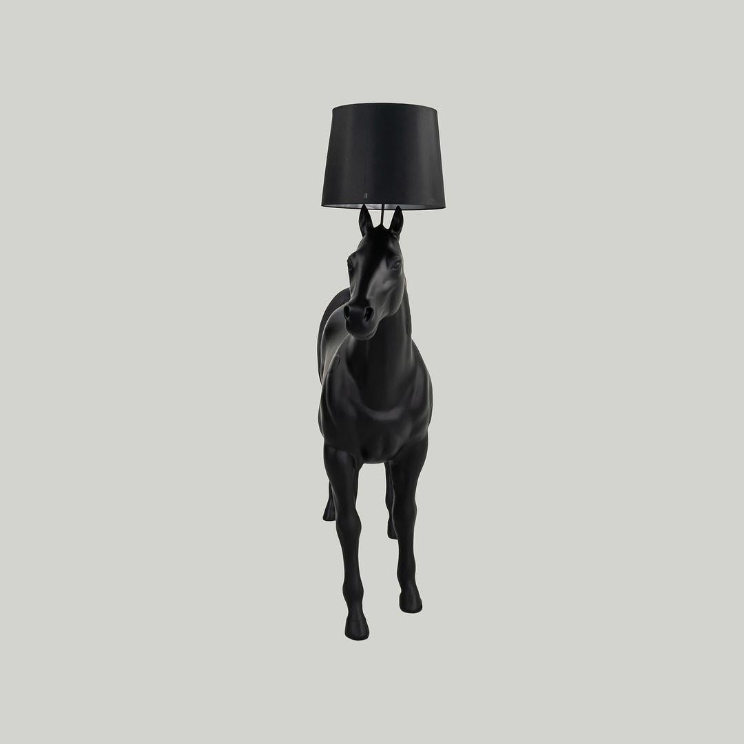 2022 Anna Lindgren y Sofia Lagerkvist de Front para la lámpara Moooi UL Horse Holandés
