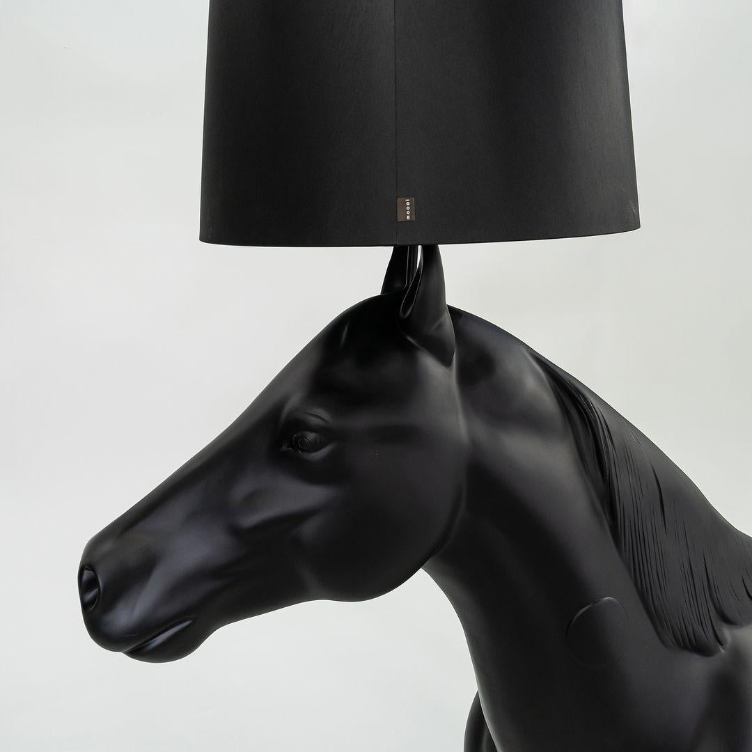 2022 Anna Lindgren y Sofia Lagerkvist de Front para la lámpara Moooi UL Horse Poliéster