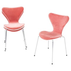 2022 Arne Jacobsen Fritz Hansen Series 7 Side Chair, Pink Velvet (3x)