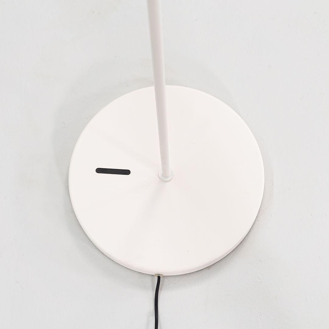 Olandese 2022 Bertjan Pot per Moooi Random Light Ball Small Floor Lamp in bianco in vendita