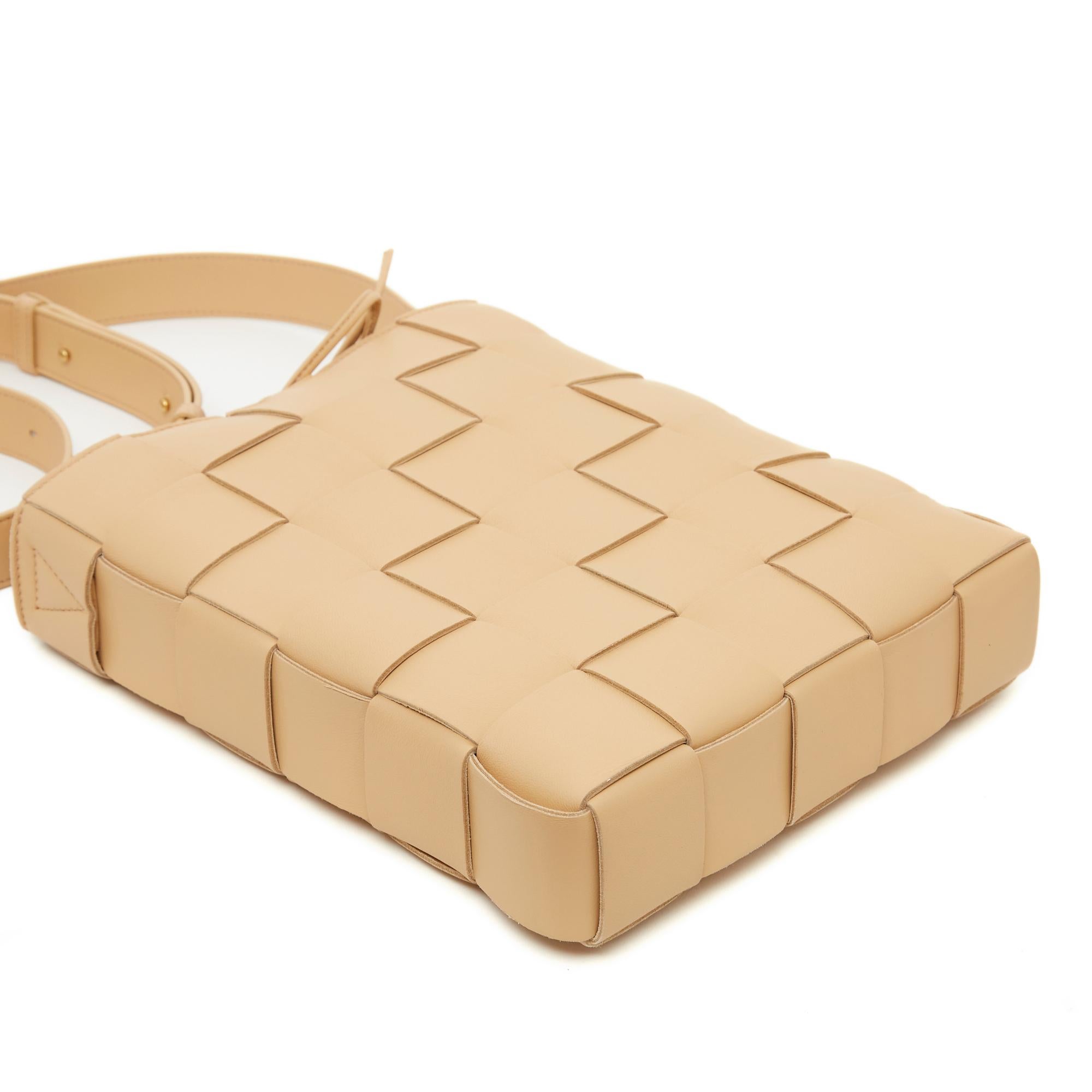 2022 Bottega Veneta Shoulder Bag Cassette Leather Beige For Sale 1