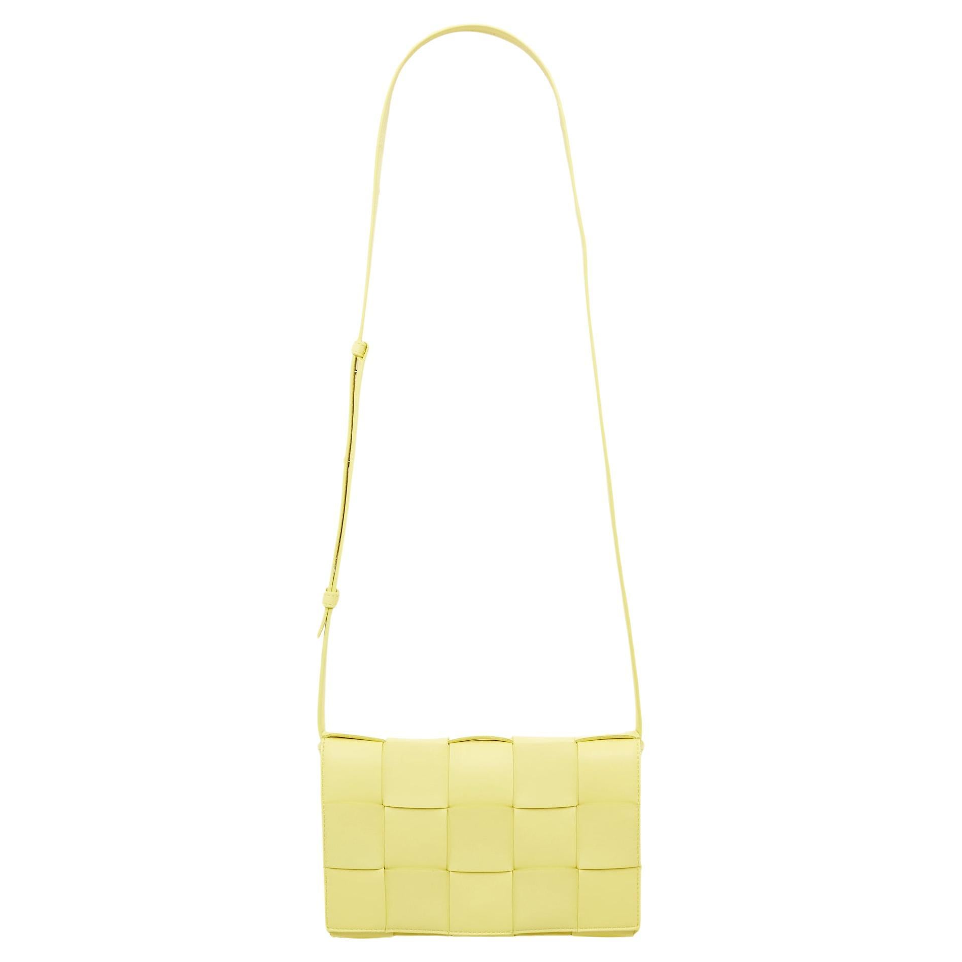 2022 Bottega Veneta Shoulder Bag Cassette Leather Yellow Sherbet For Sale