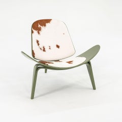 2022 Carl Hansen CH07 Shell Lounge Chair in Olive Green w Cowhide by Hans Wegner