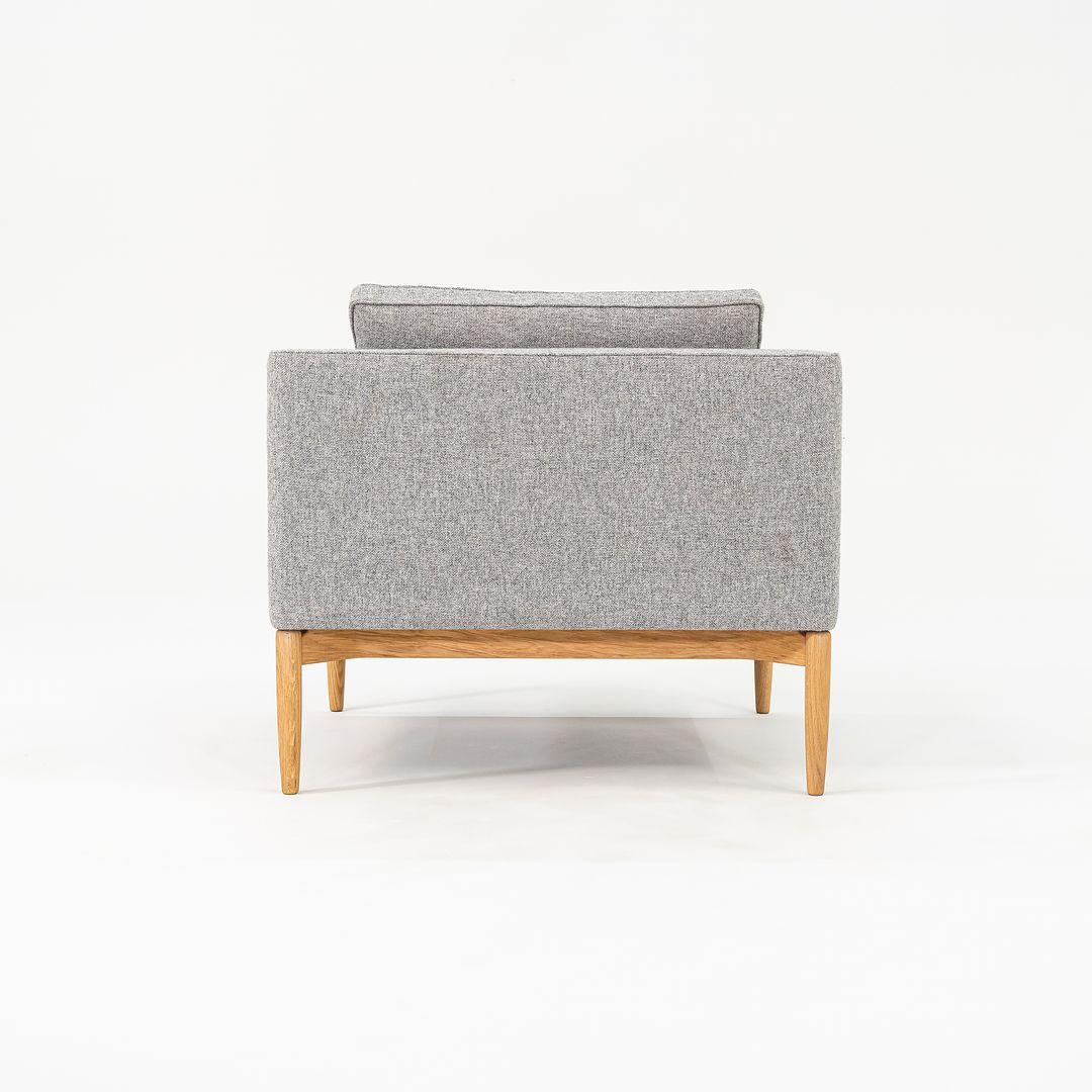 2022 Carl Hansen für EOOS E300 Lounge Chair COM Grey Fabric & Oak Oil of Denmark im Zustand „Hervorragend“ im Angebot in Philadelphia, PA
