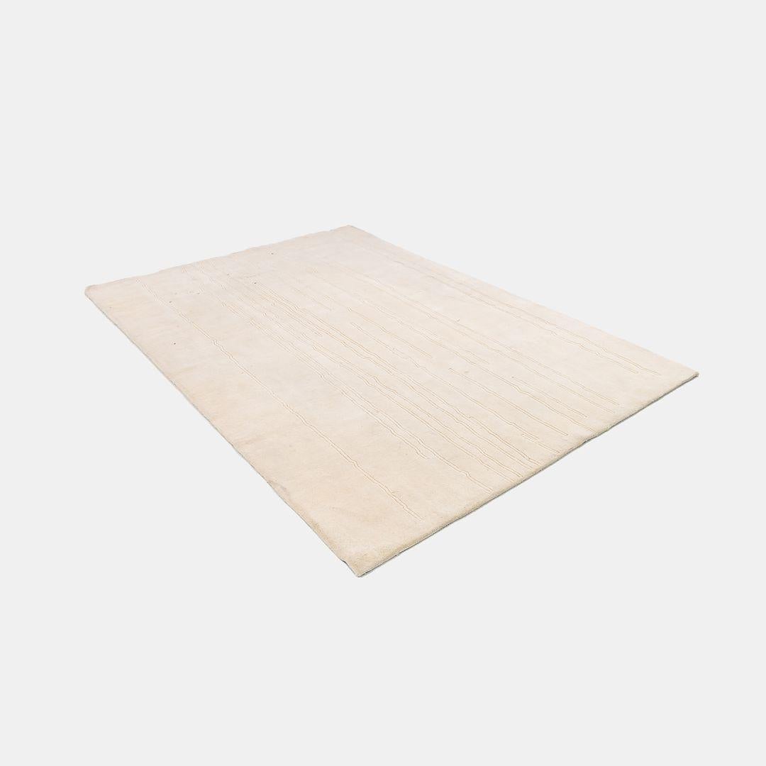 Carl Hansen Weißer Teppich mit weißen Holzlinien von Naja Utzon Popov, 2022 (Moderne) im Angebot