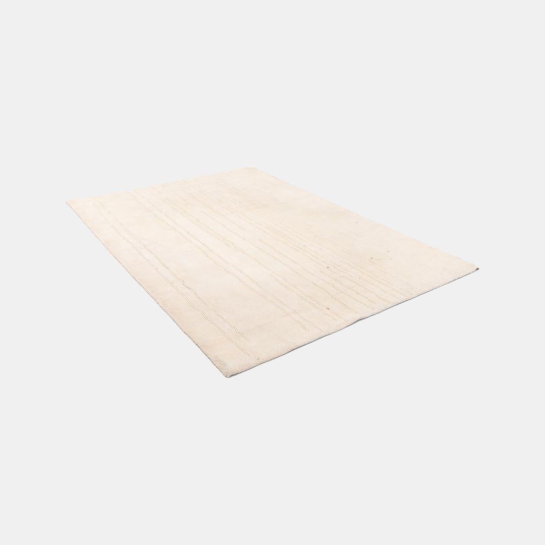 Carl Hansen Weißer Teppich mit weißen Holzlinien von Naja Utzon Popov, 2022 (Wolle) im Angebot