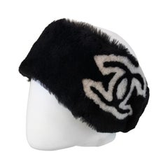 2022 Chanel black white CC shearling headband
