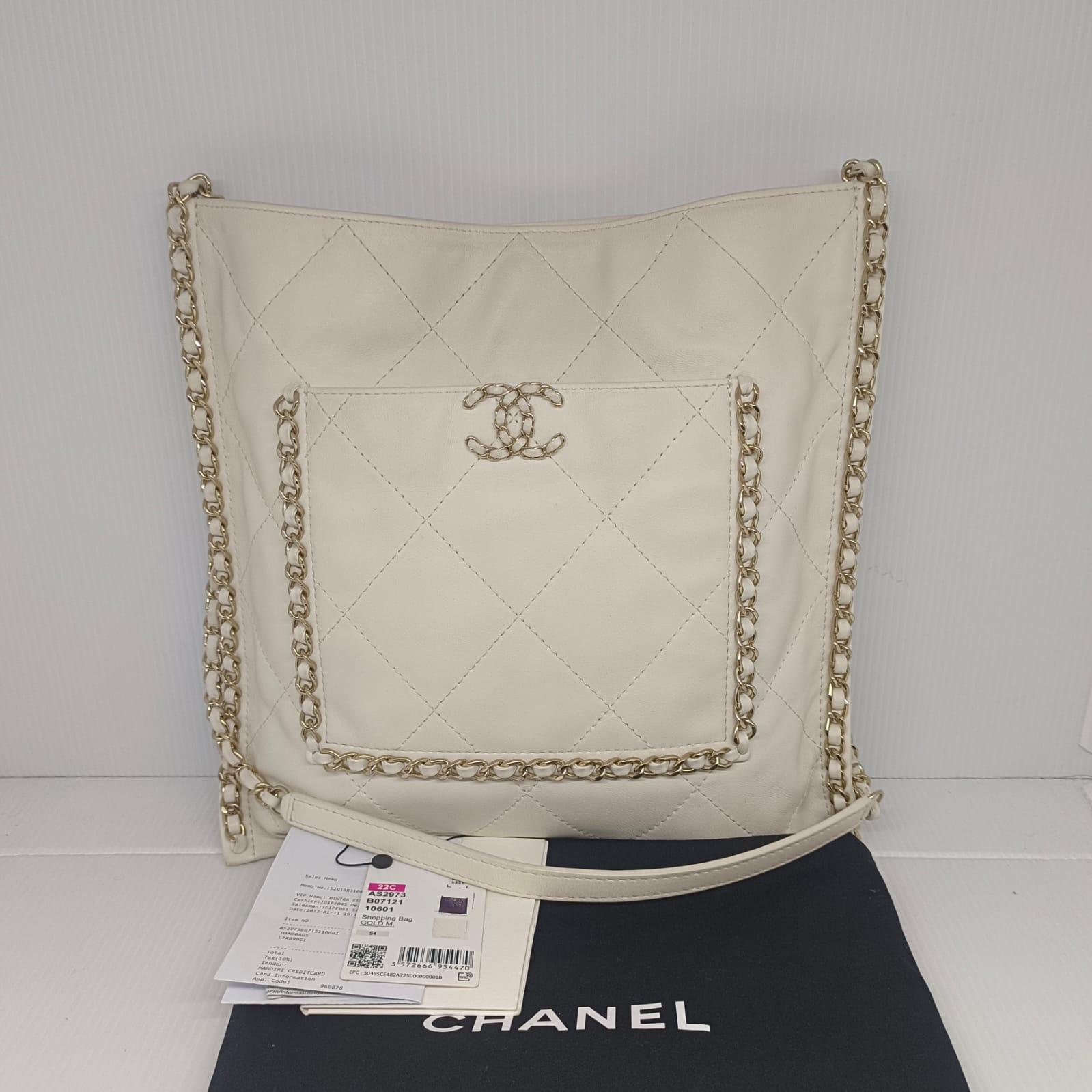 2022 Chanel White Calfskin Quilted Chain Trimmed Flat Tote Bag 7