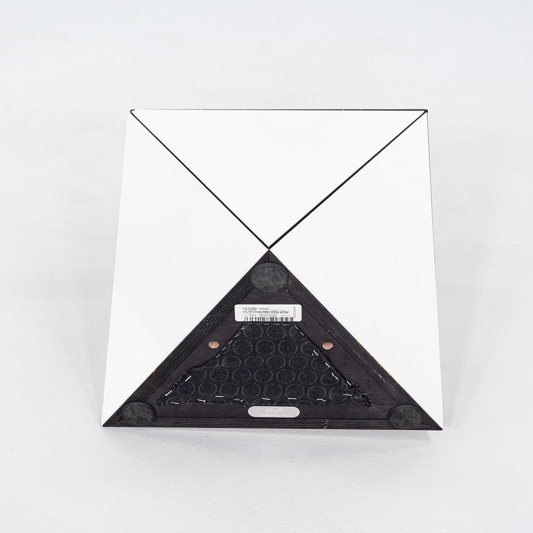 Bois 2022 David Adjaye for Knoll Washington Prism Side Table in White / Black Marble (table d'appoint en marbre blanc et noir) en vente